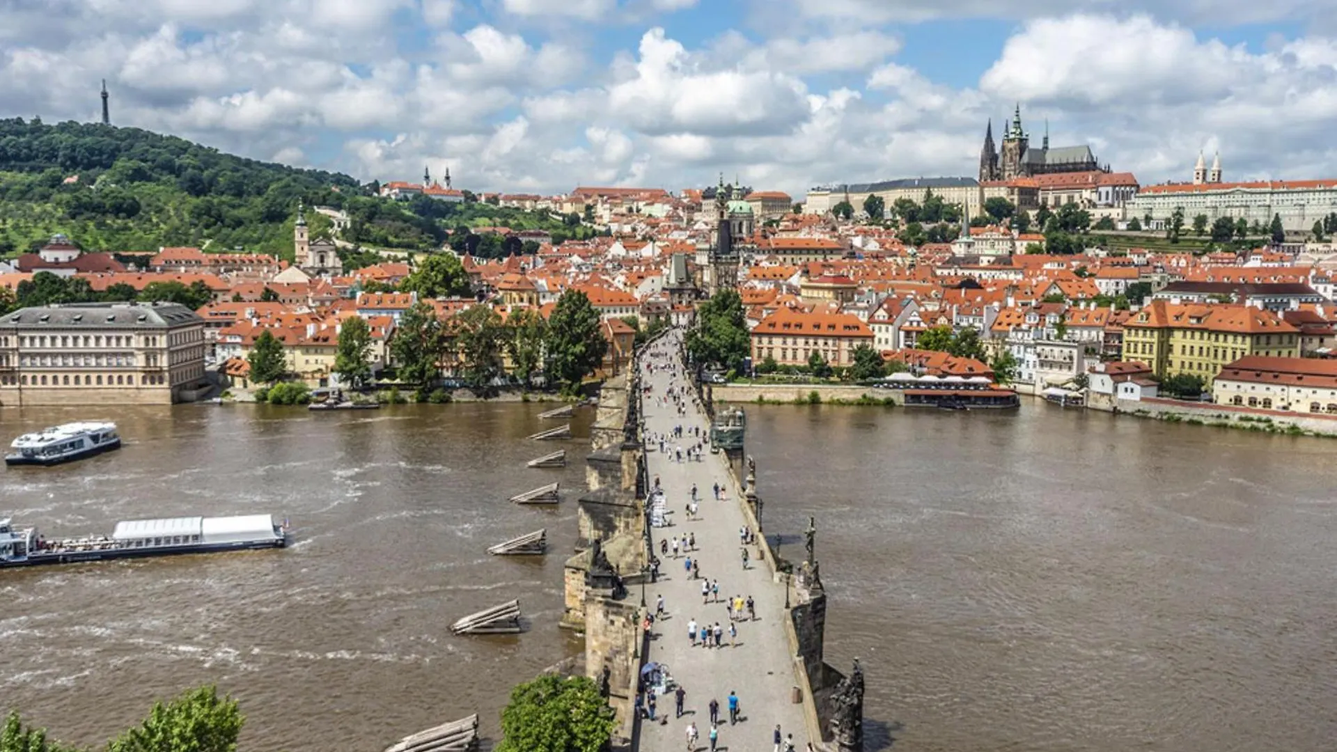 Apartament Apart With 3 Bedroom For Family Praga